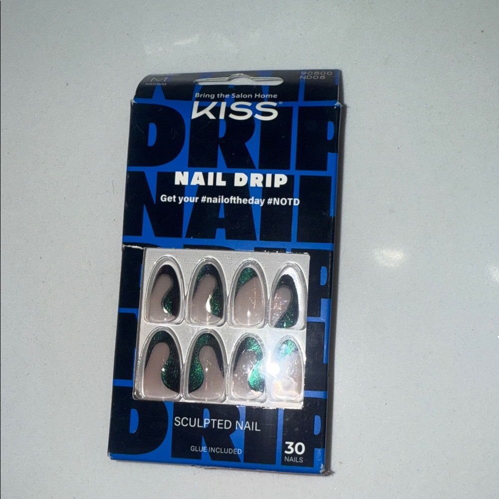 Kiss Sculpted Press-On Nails in Tan with Green Glitter Drip